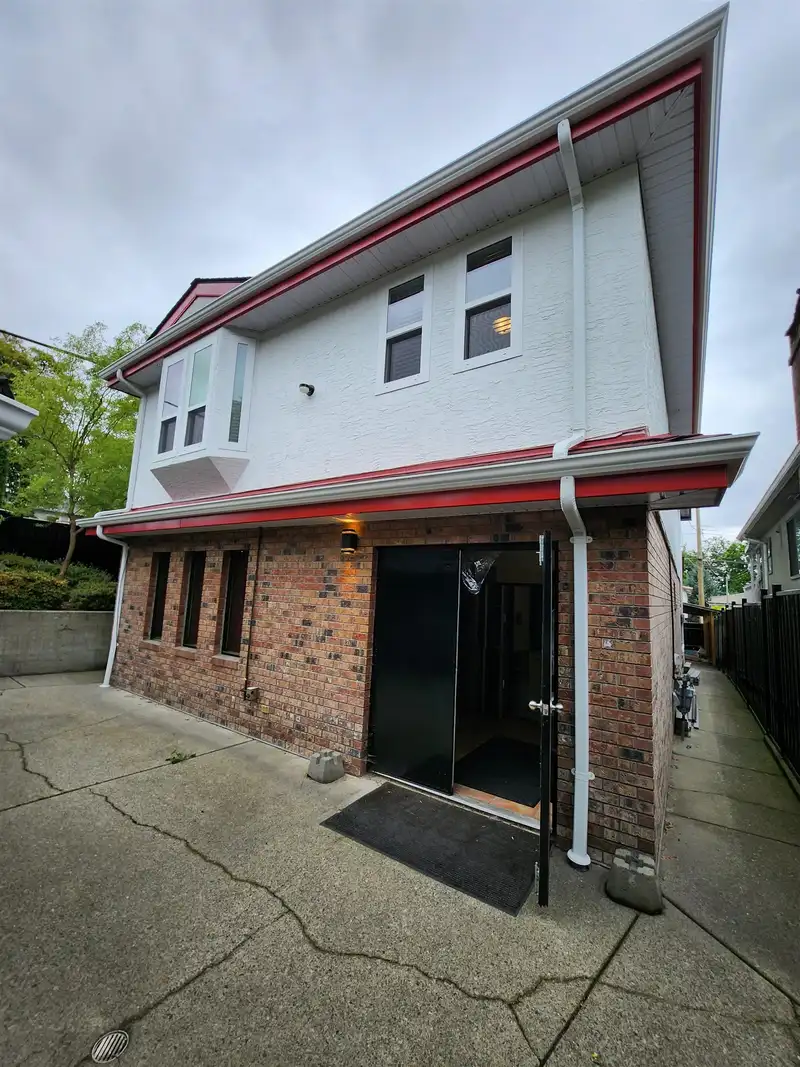 3598 E GEORGIA STREET - photo 3 of 22