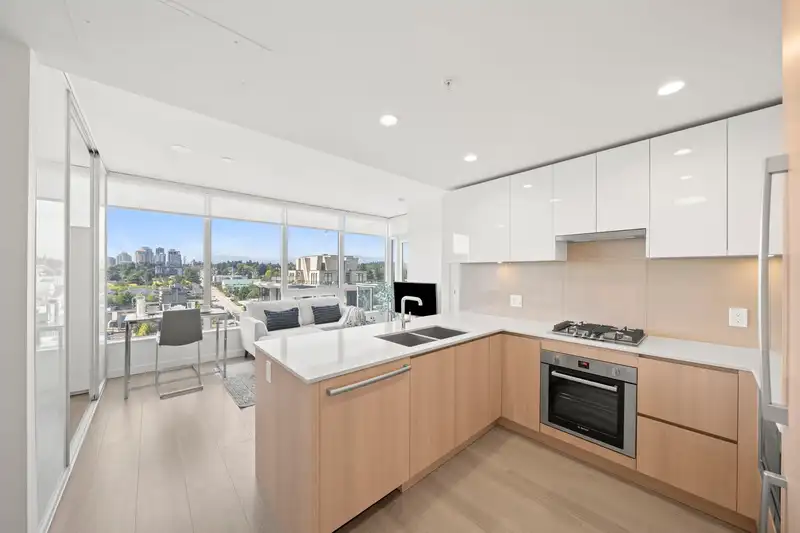 2402 618 CARNARVON STREET - photo 1 of 40