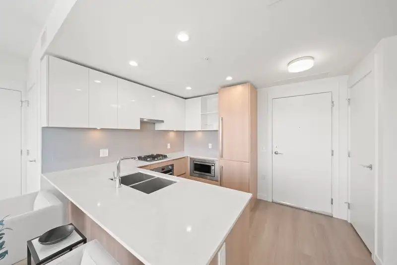 2402 618 CARNARVON STREET - photo 3 of 40