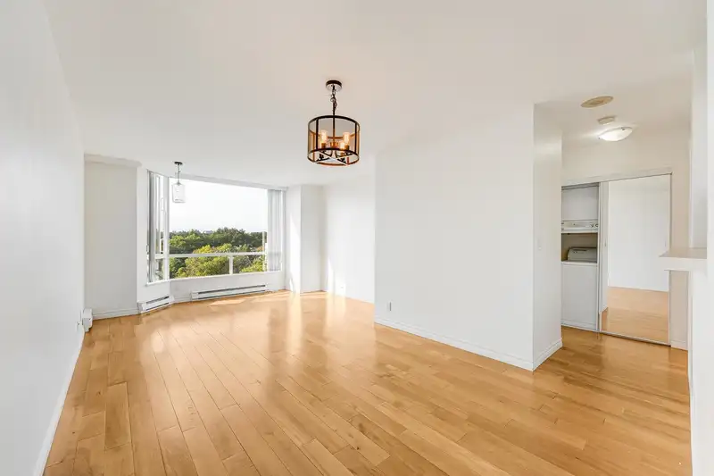 1105 2668 ASH STREET - photo 3 of 21