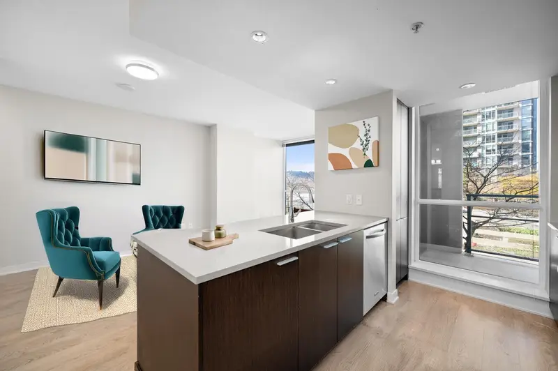 608 2975 ATLANTIC AVENUE - photo 4 of 19