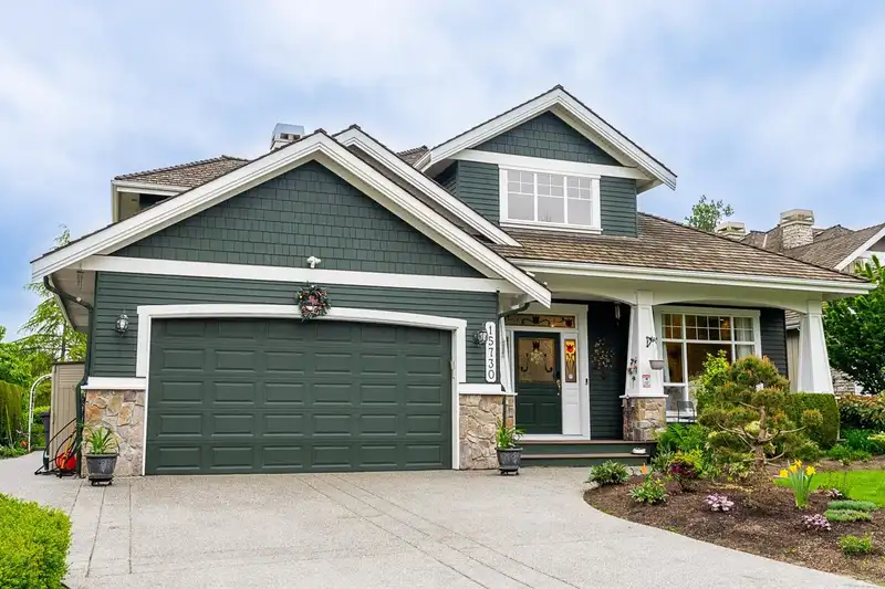15730 38A AVENUE - photo 4 of 29