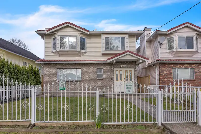 4679 ELGIN STREET - photo 1 of 40