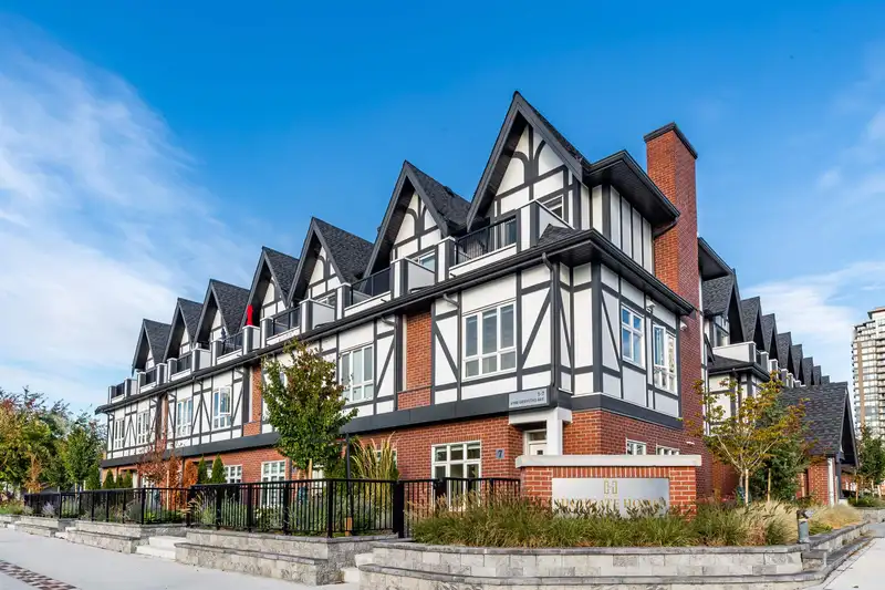 7 6988 GRIFFITHS AVENUE - photo 2 of 38