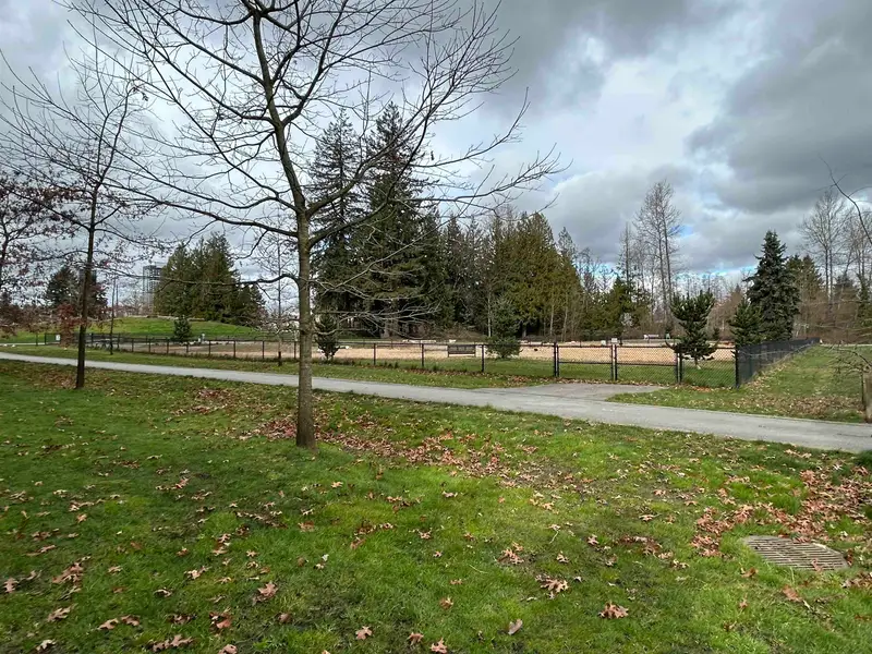 512 10603 140 STREET - photo 2 of 2