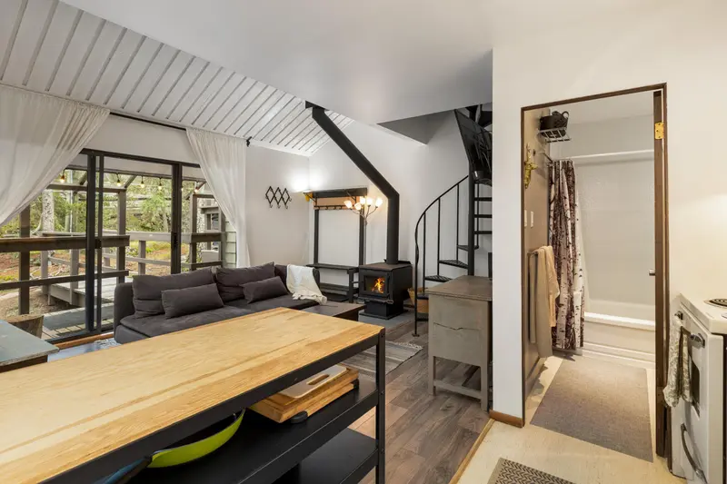 24 2020 WATSON WAY - photo 3 of 16