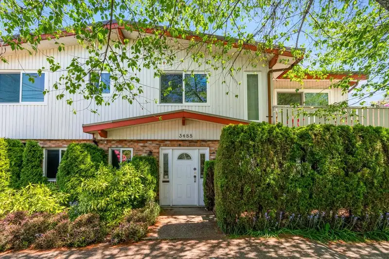 3488 HIGHBURY STREET - photo 1 of 30
