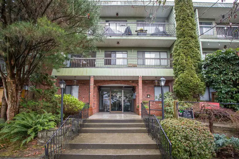 340 1844 W 7TH AVENUE - photo 1 of 18