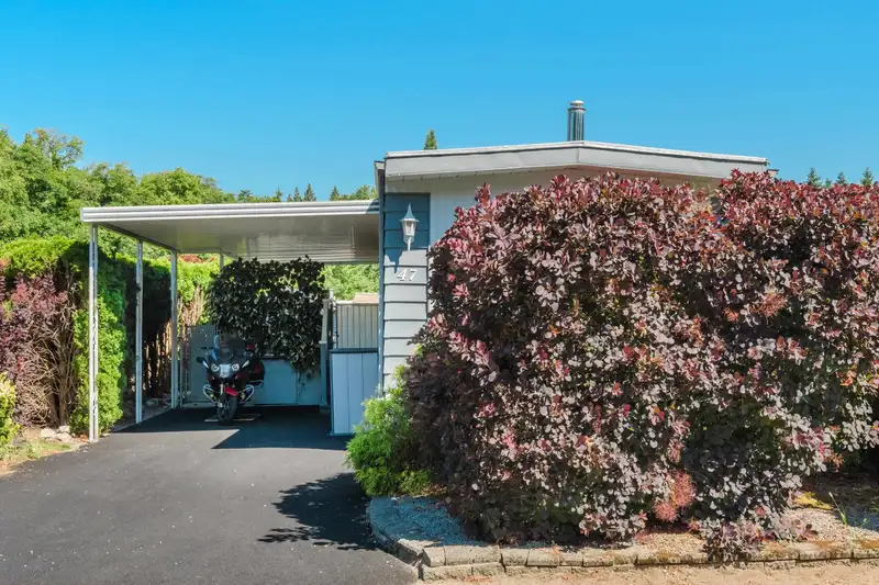 47 2315 198 STREET - photo 2 of 35