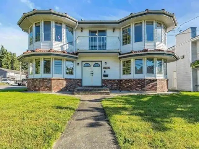 11942 99 AVENUE - photo 1 of 40