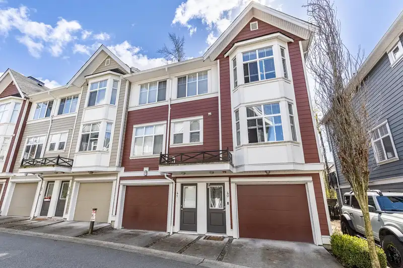 40 20852 77A AVENUE - photo 1 of 22