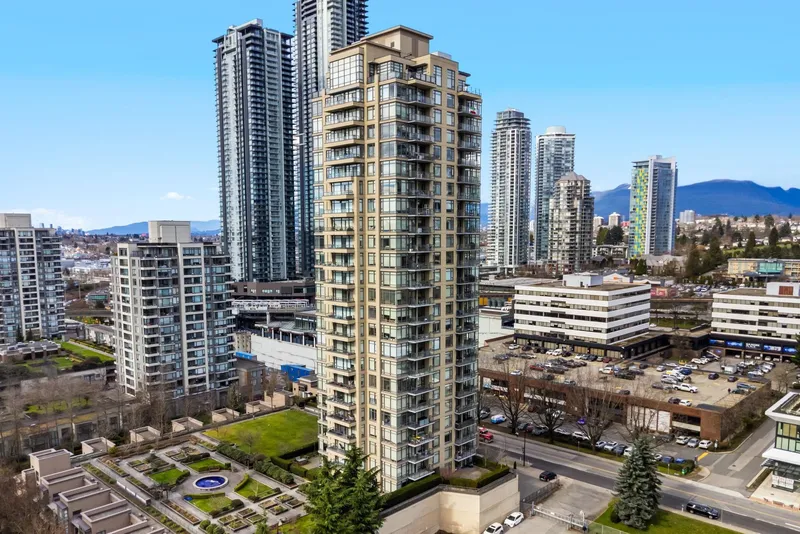 2203 4250 DAWSON STREET - photo 2 of 25