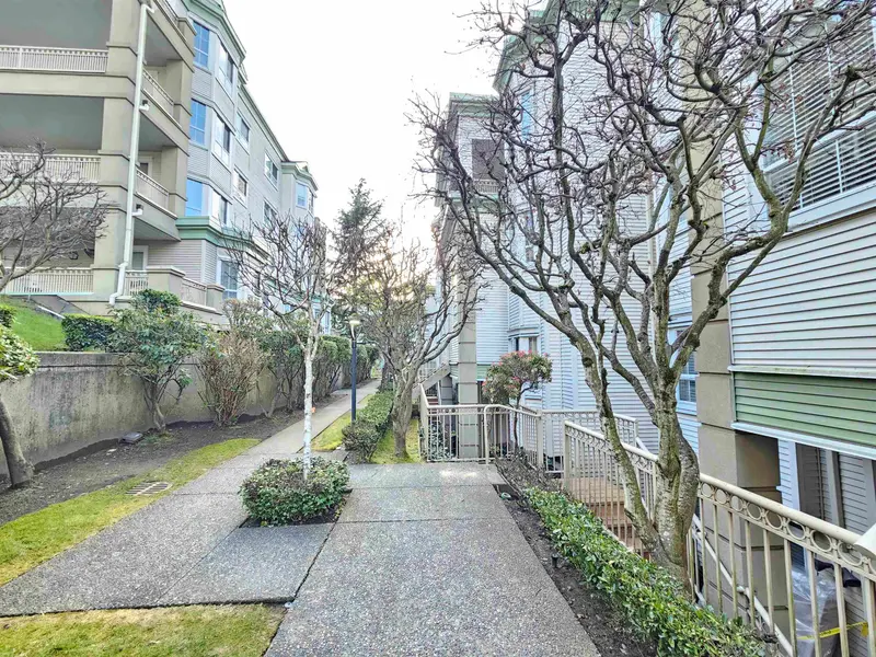 304 15258 105 AVENUE - photo 3 of 15