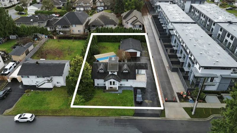 810 CATHERINE AVENUE - photo 4 of 5