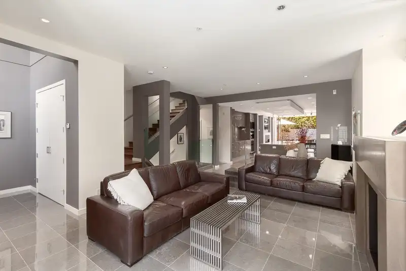 6088 CHANCELLOR BOULEVARD - photo 4 of 35