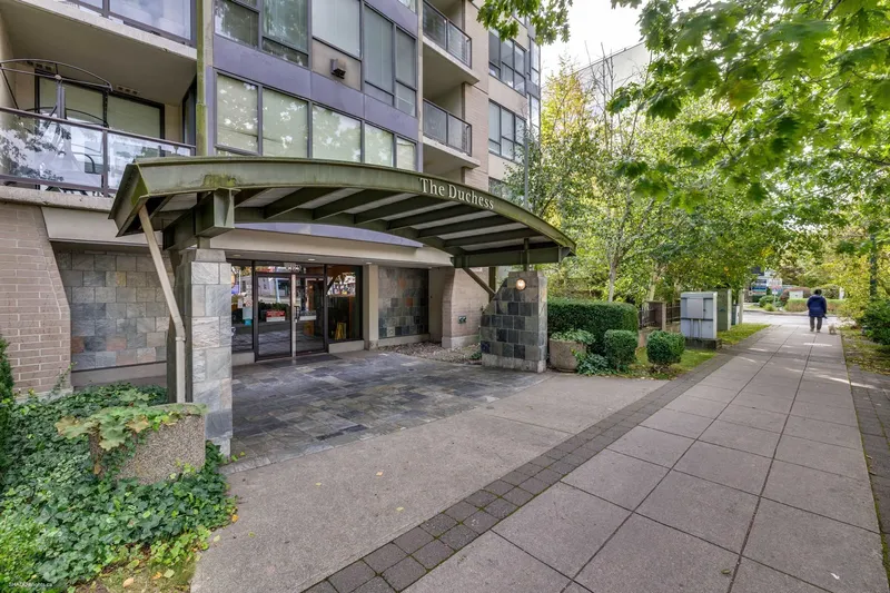 309 8180 GRANVILLE AVENUE - photo 3 of 25