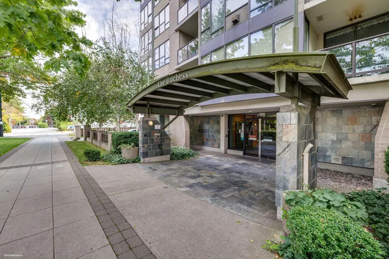 309 8180 GRANVILLE AVENUE - photo 4 of 25