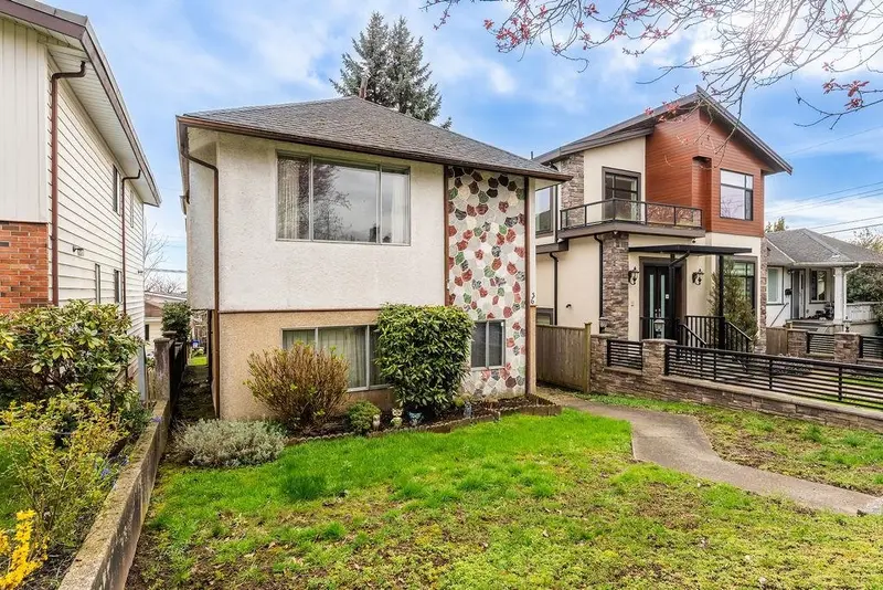 36 E 60TH AVENUE - photo 4 of 21