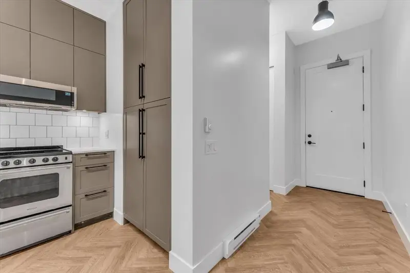 112 13929 105 BOULEVARD - photo 3 of 25