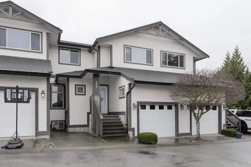 121 20820 87 AVENUE - photo 2 of 40