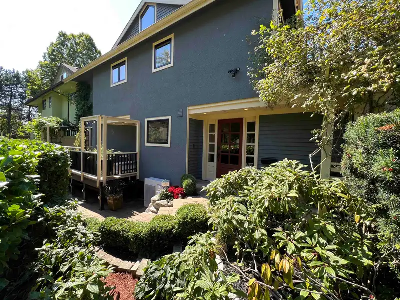 777 PRIOR STREET - photo 1 of 40