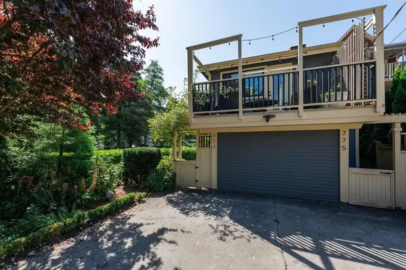 777 PRIOR STREET - photo 2 of 40