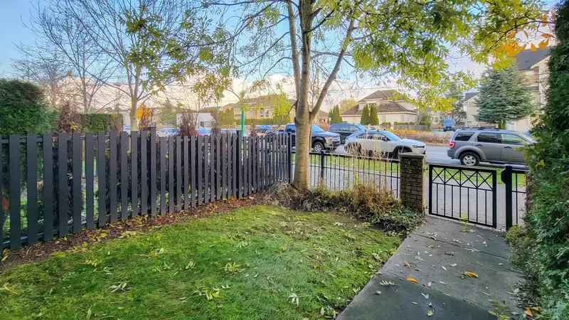 61 7088 191ST STREET - photo 3 of 32
