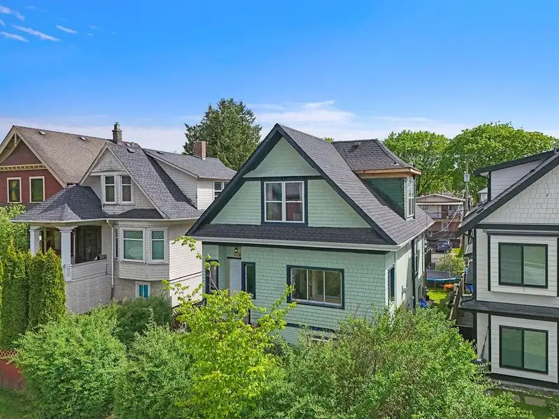 1826 E 12 AVENUE - photo 2 of 35