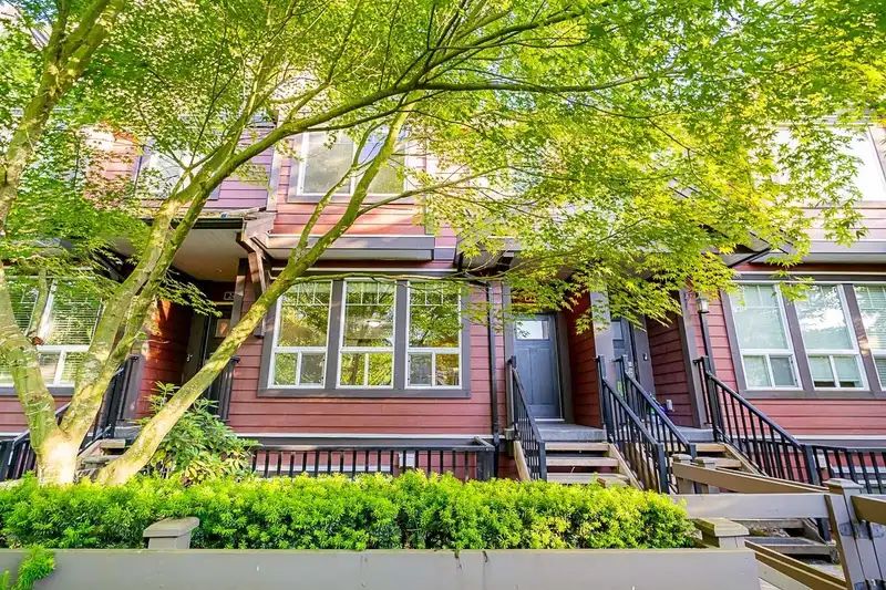 25 14877 60 AVENUE - photo 3 of 30