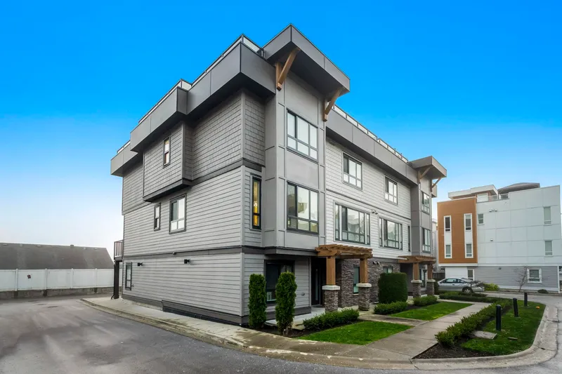 14 19670 55A AVENUE - photo 2 of 25