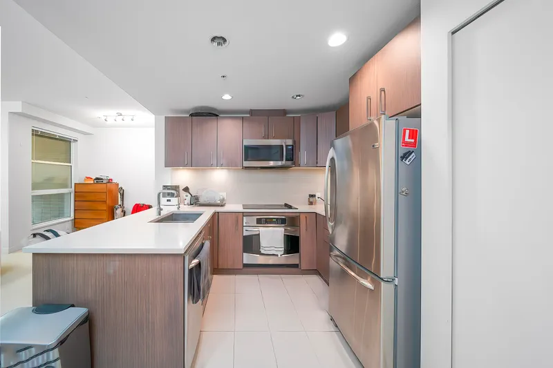 101 5981 GRAY AVENUE - photo 4 of 21