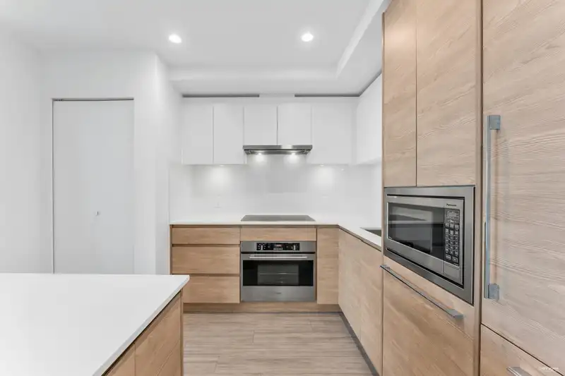 3810 13615 FRASER HIGHWAY - photo 3 of 40