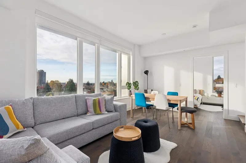 603 7777 CAMBIE STREET - photo 1 of 25