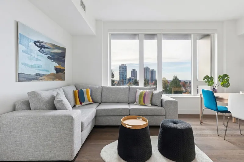 603 7777 CAMBIE STREET - photo 2 of 25