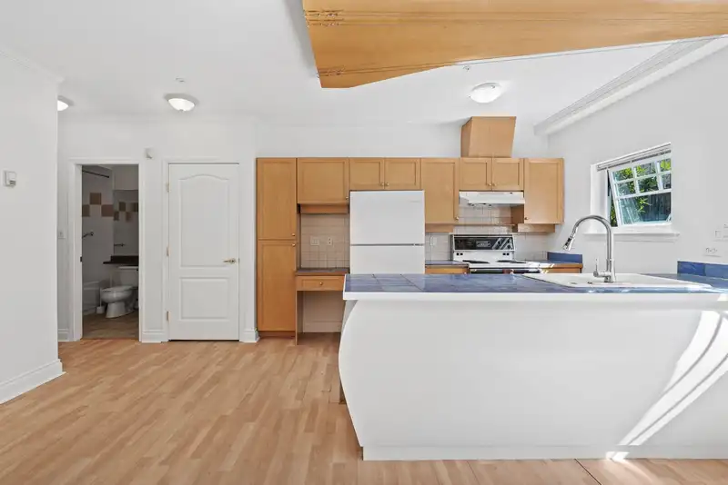 3027 W 7TH AVENUE - photo 4 of 37