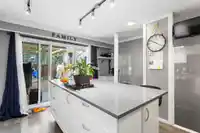 29 33293 E BOURQUIN CRESCENT - thumbnail 8