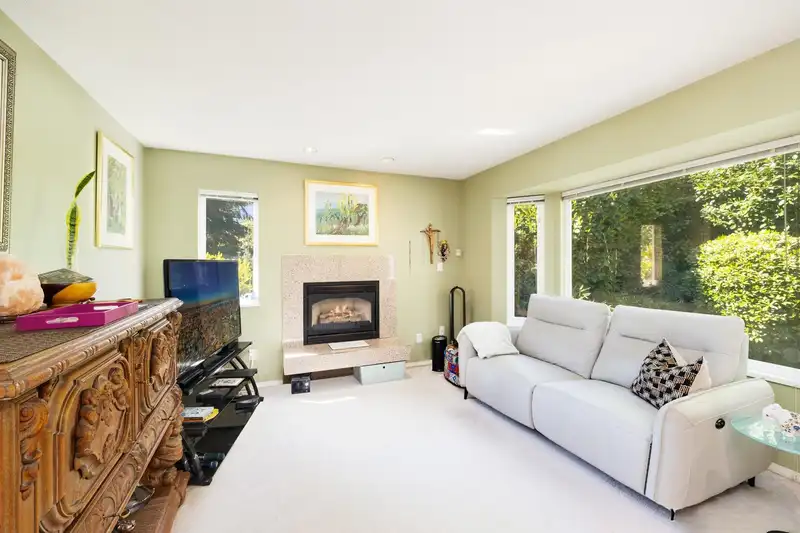 2171 DEEP COVE ROAD - photo 4 of 23