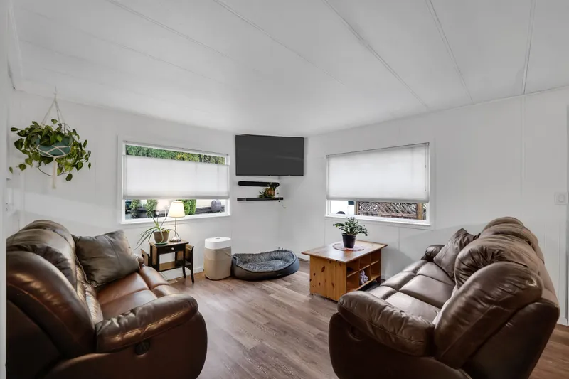 8 39884 GOVERNMENT ROAD - photo 4 of 19