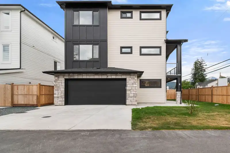 8 45141 WATSON ROAD - photo 2 of 40