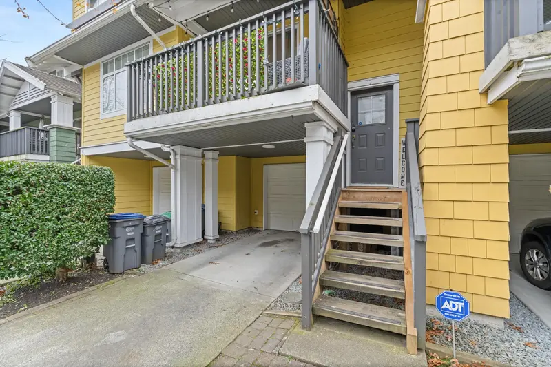 7 15233 34TH AVENUE - photo 2 of 25