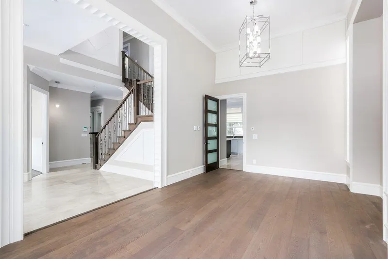 7961 112A STREET - photo 3 of 25