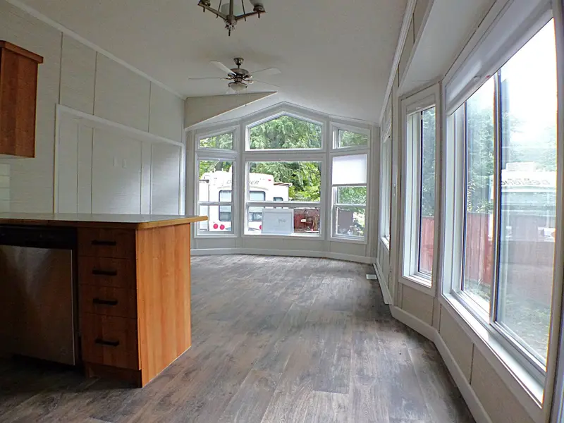 34 28605 TRANS CANADA HIGHWAY - photo 3 of 16