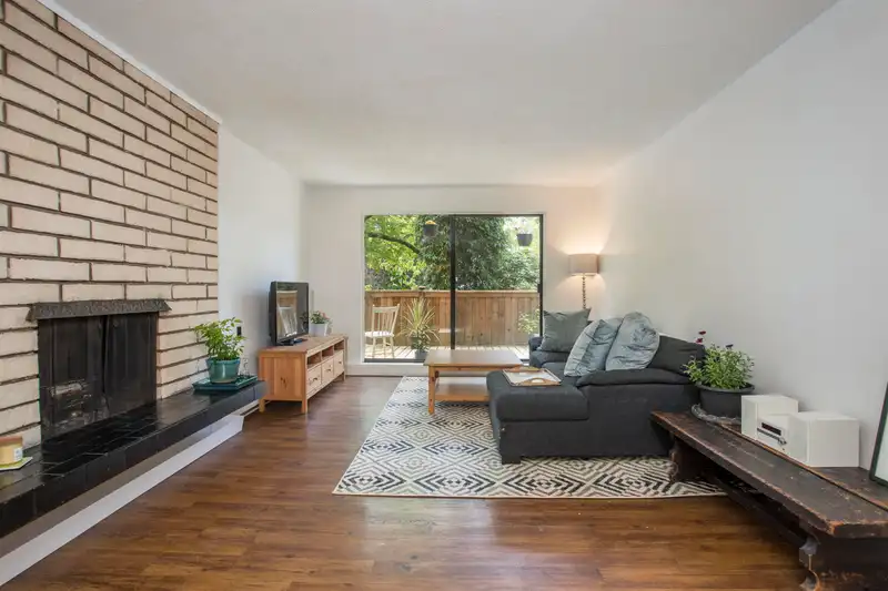 102 1515 E 5TH AVENUE - photo 3 of 20