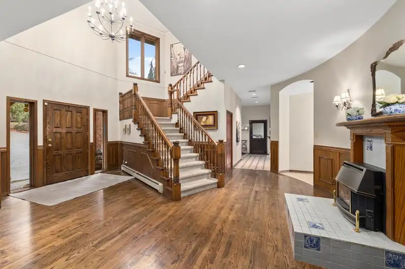 8875 ARMSTRONG ROAD - photo 3 of 40
