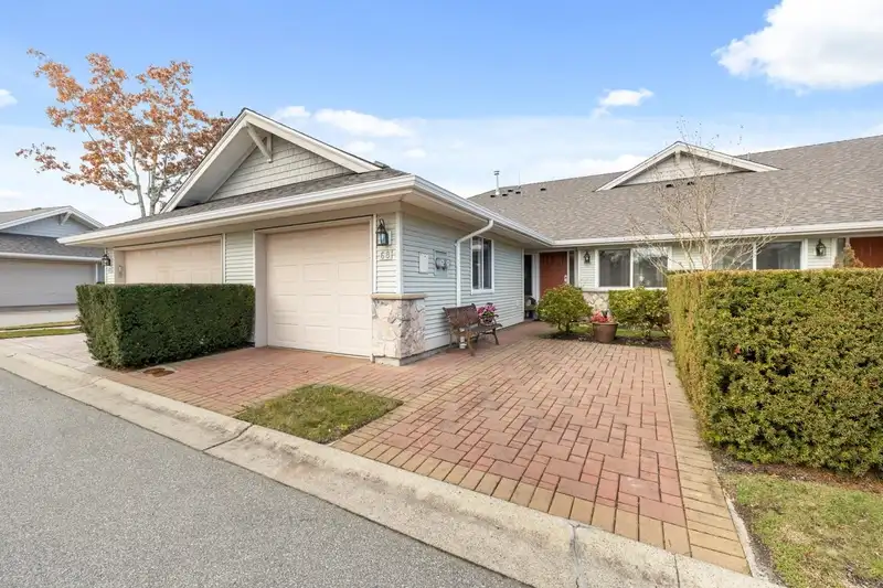 68 17516 4 AVENUE - photo 1 of 24