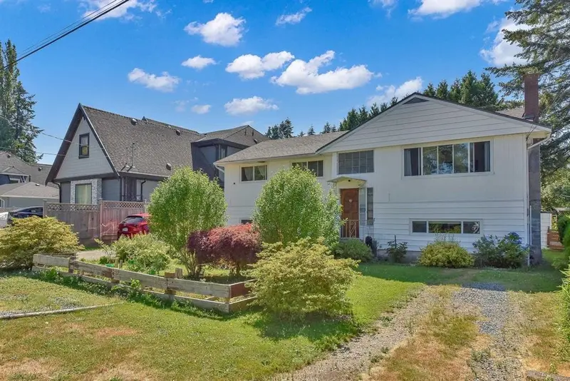 11059 146A STREET - photo 2 of 25