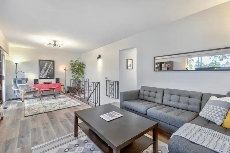 3609 E 29TH AVENUE - photo 4 of 40