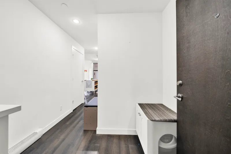 307 200 NELSON'S CRESCENT - photo 4 of 25