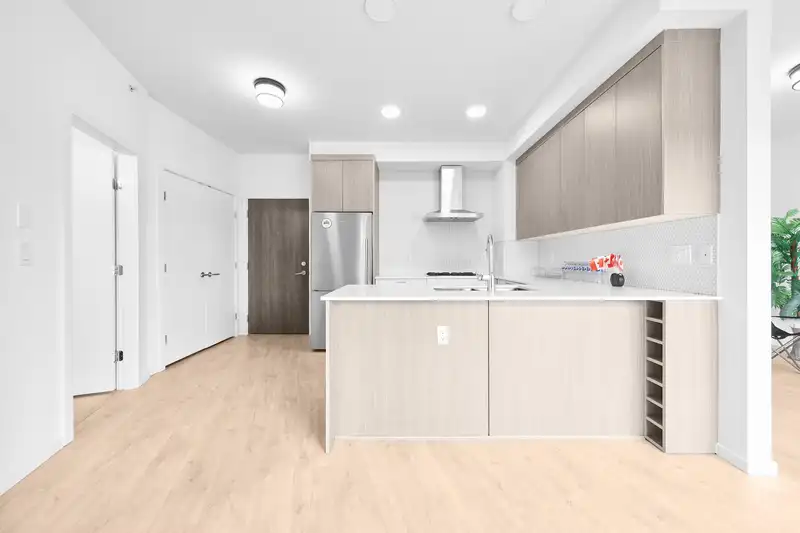PH33 6283 KINGSWAY - photo 3 of 18