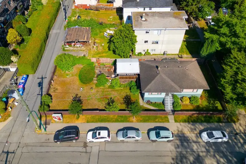 106 N TEMPLETON DRIVE - photo 1 of 23